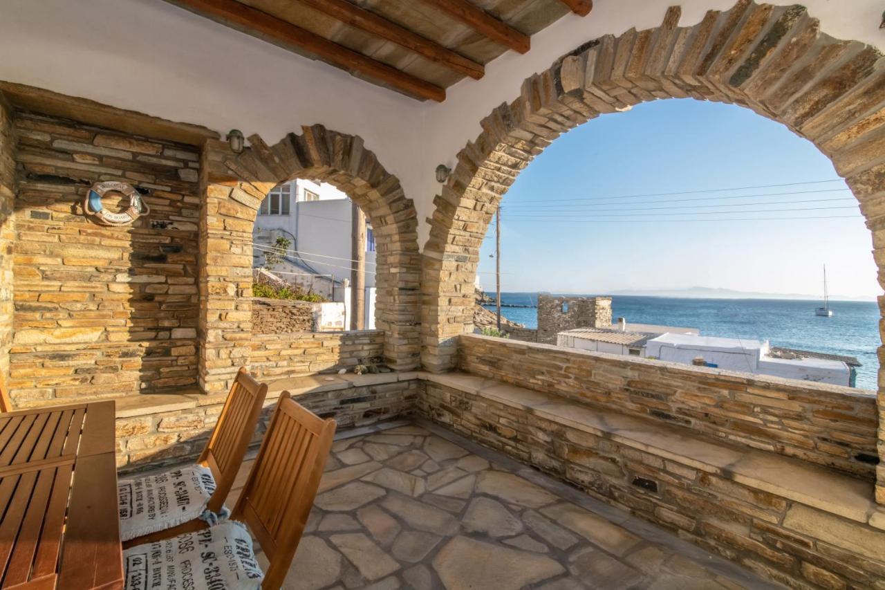Traditional House By The Sea Istérnia Eksteriør bilde